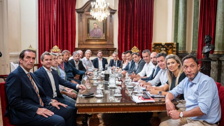 Gobierno busca nuevos apoyos en el Congreso en la recta final antes de las extraordinarias