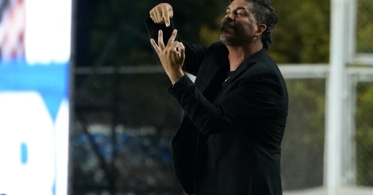 Sergio Gómez, DT de Platense, sobre la polémica vs. San Lorenzo: «Todos ustedes lo vieron…»