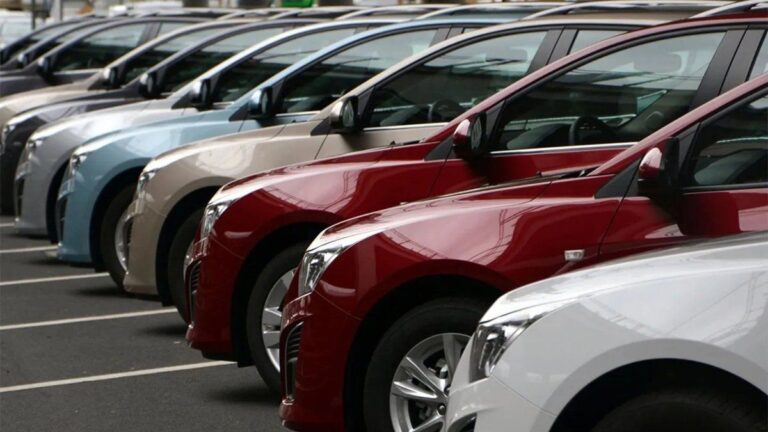 Autos: redujeron un 20% el costo de inscribir un 0 km en el Registro Único Virtual