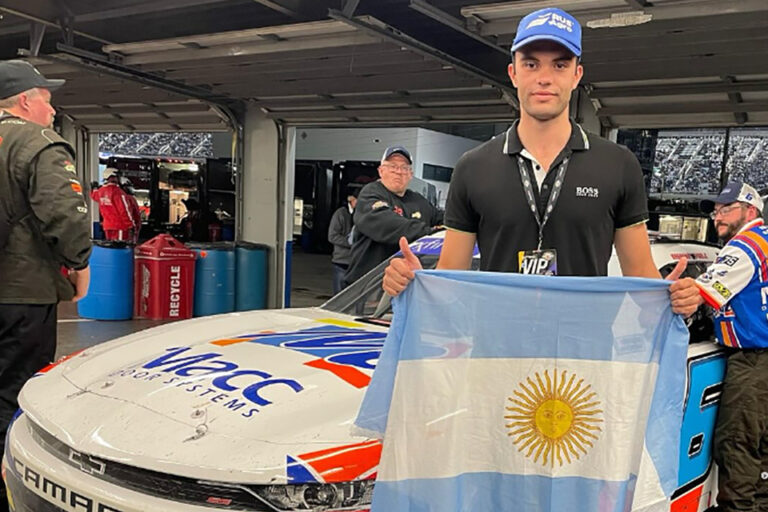 «La Nascar es una puerta más que se abre para el automovilismo argentino»