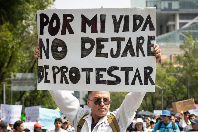 Indignación en México por el asesinato del veterinario Héctor Hernández en Tultepec