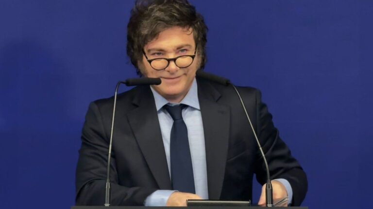 Javier Milei suspendió su viaje a España