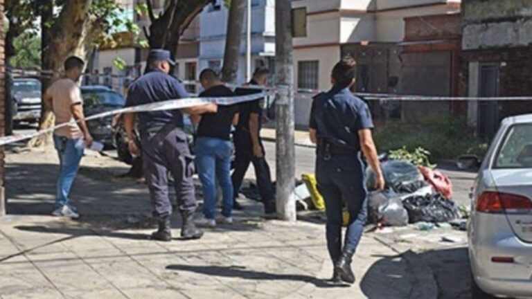 Macabro hallazgo en Ciudadela: encontraron una cabeza humana dentro un bolso en un contenedor
