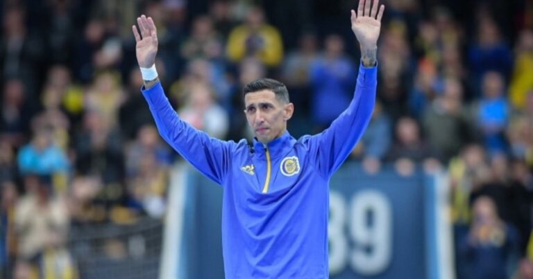 El recibimiento de los hinchas de Rosario Central para un emocionado Ángel Di María