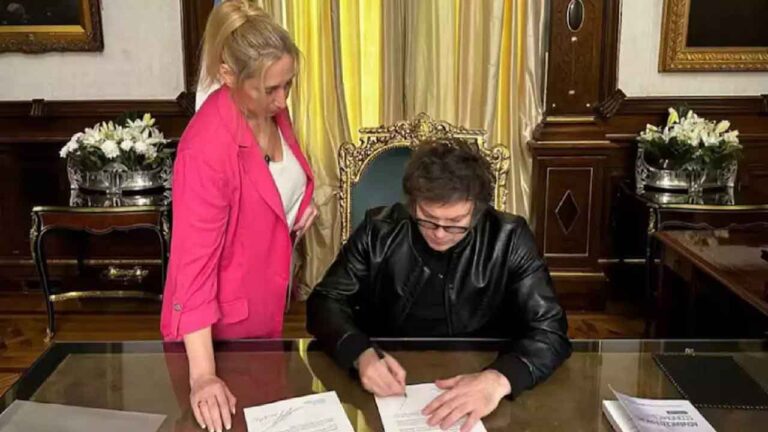 ChatPTS contra los vetos de Milei: por qué es antidemocrático y cómo enfrentarlos