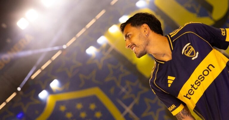 El regalo que un pequeño hincha le hizo a Paredes y que conmovió al campeón del mundo