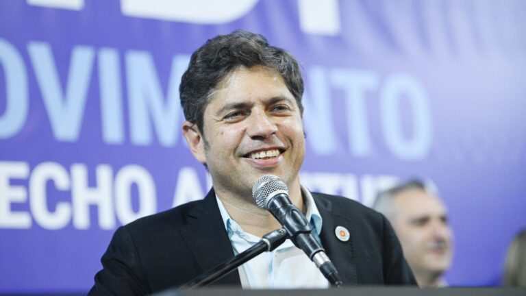 Axel Kicillof impulsa el desembarco del Movimiento Derecho al Futuro en CABA