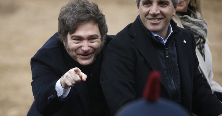 Luis Caputo admitió que las tasas de interés altas impactan en la actividad económica, aunque sostuvo que son transitorias