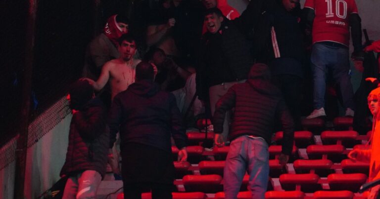 Barbarie en Avellaneda: APreViDe le aplicó derecho de admisión a 40 barras de Independiente y una prohibición a la ‘U’ de Chile