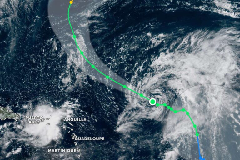 Alerta en el Atlántico: qué tan cerca de Puerto Rico pasará el potencial huracán Gabrielle