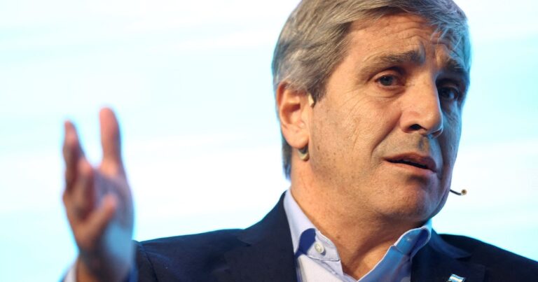 Pese a la compra de divisas, el Gobierno necesita US$ 3.300 millones para cubrir pagos en enero