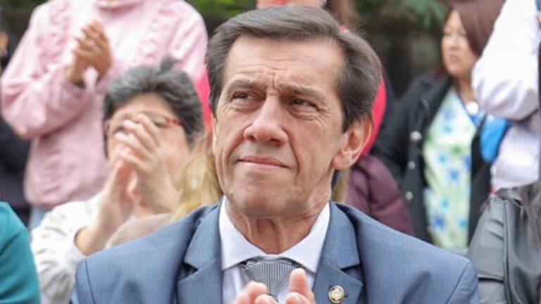 Sadir silba bajito y deja correr la reforma laboral esclavista de Milei