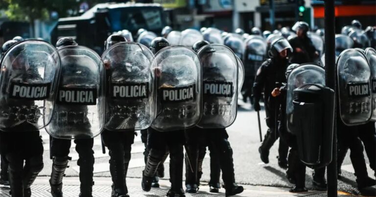 Reforma laboral. El Gobierno amenaza con aplicar el protocolo represivo