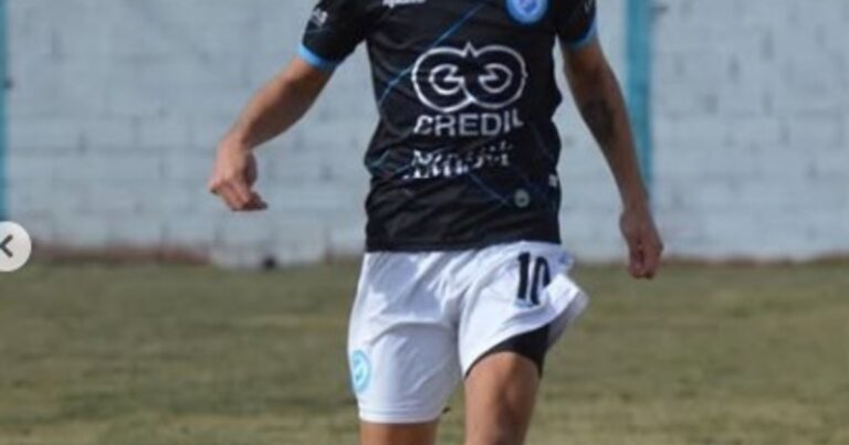 Quién era el futbolista de 20 años que murió tras un choque de frente en la ruta 2