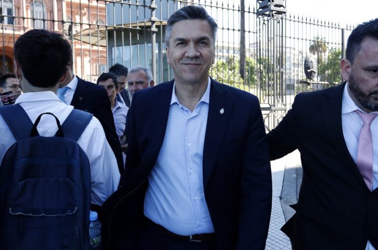 Un escándalo de malversación de fondos por 1.800 millones complica a Zdero