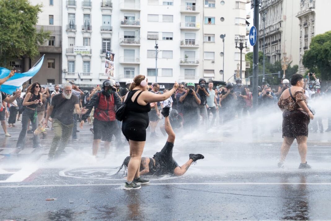 Imagen ilustrativa de una calle o ruta despejada.
